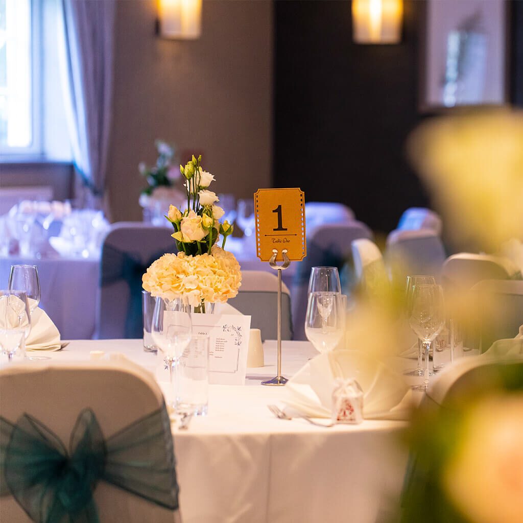 Oxfordshire wedding reception at The Holt Hotel