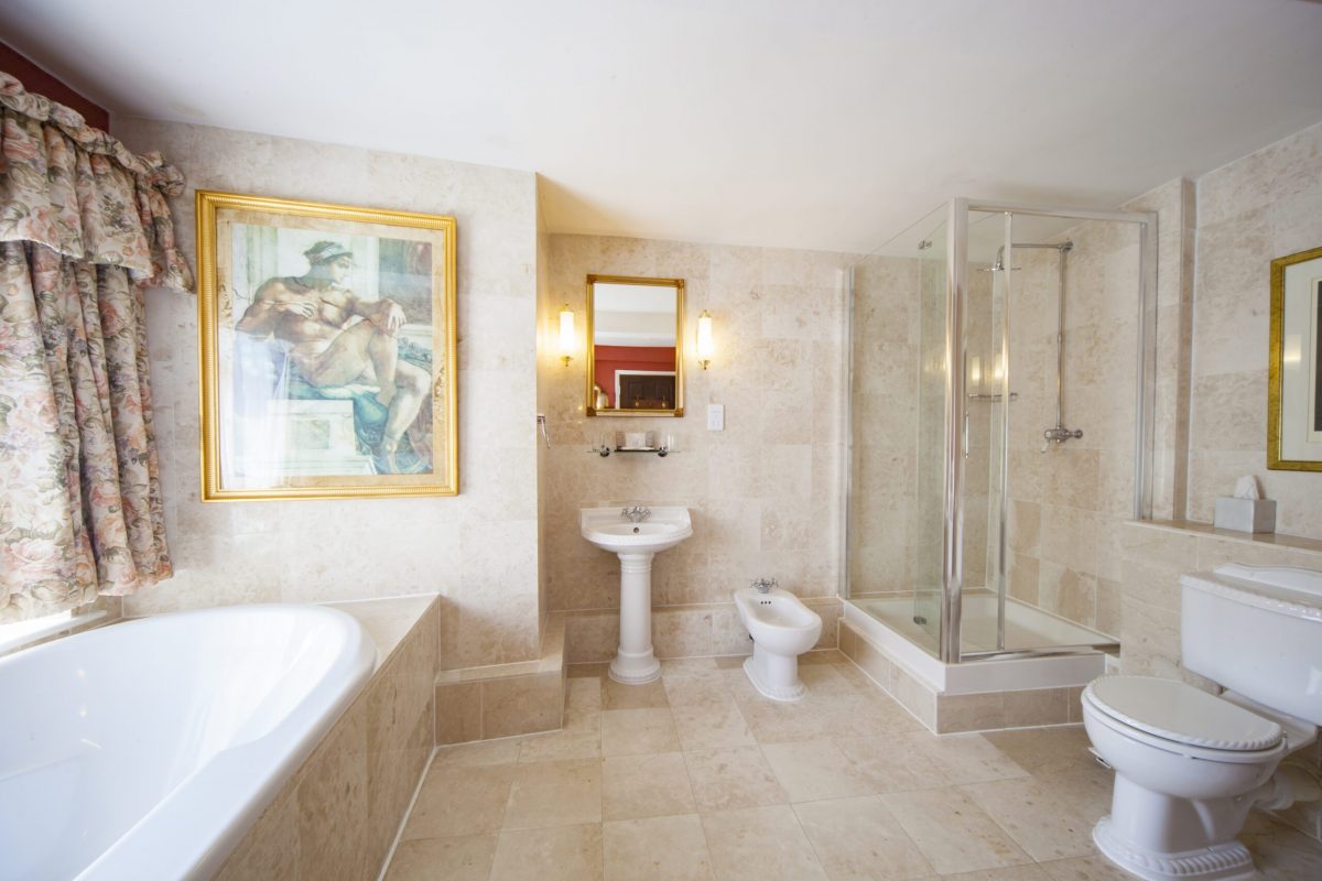 Blenheim Suite Bathroom